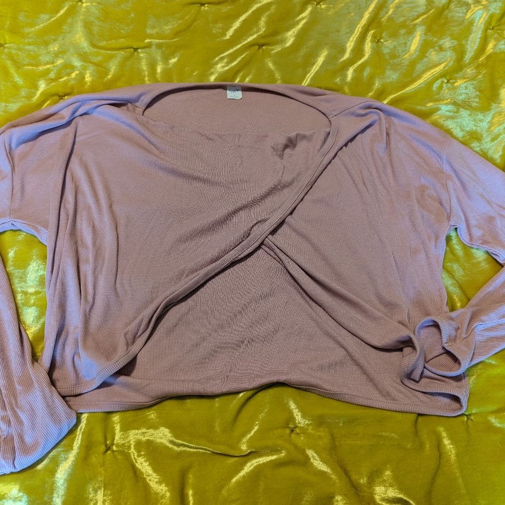 NWOT Old Navy Active Cropped LS Wrap Top, Lilac